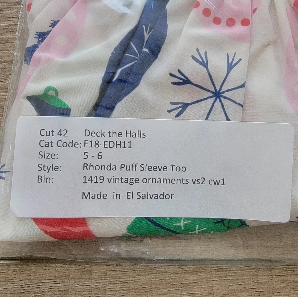NEW Eleanor Rose Size 5-6 Rhonda Puff Sleeve Girls' Top Deck The Halls Ornament